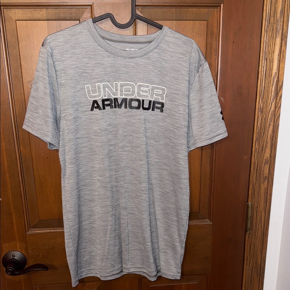 Under Armour Light Gray Short Sleeve Tee